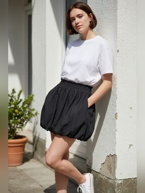 Black Bubble Skirt w/ Pockets | Elastic Waist | Lined | Size M | NWOT